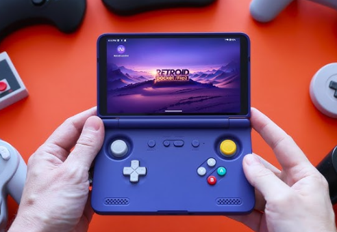Retroid Pocket Flip 2 | 5.5" AMOLED 1080p Folding Handheld – 5000mAh Battery | WiFi
